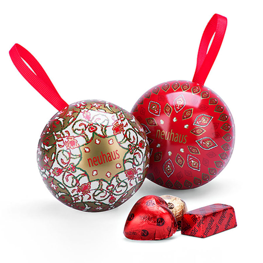 neua000334_08_neuhaus-lavish-christmas-wishes-chocolate-gift-box