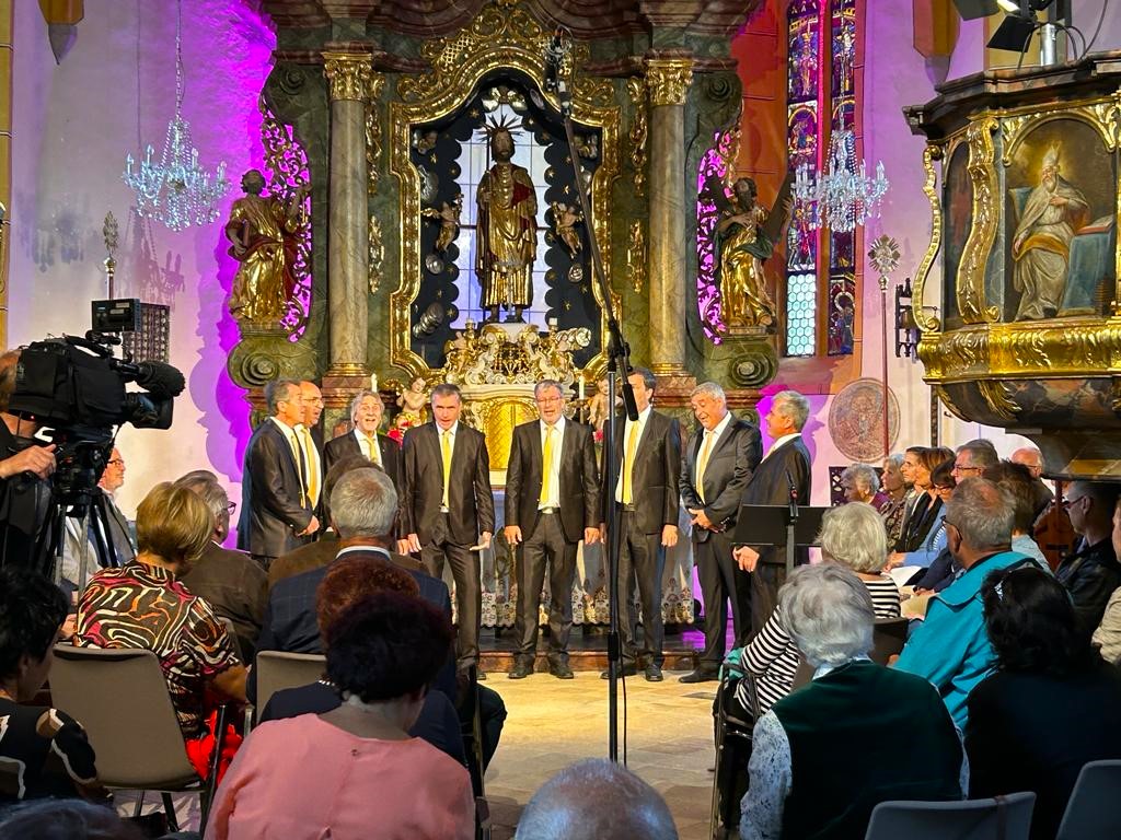 Skozi leta Durch die Jahre Best of 40(42) Jahre Oktet Suha in der